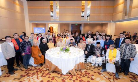 Buka puasa bersama tokoh lintas agama bertema Bhinneka Rasa, Satu Persaudaraan digelar Majelis Hukama Muslimin (MHM) Kantor Cabang Indonesia, Kamis (21/3/2024). 