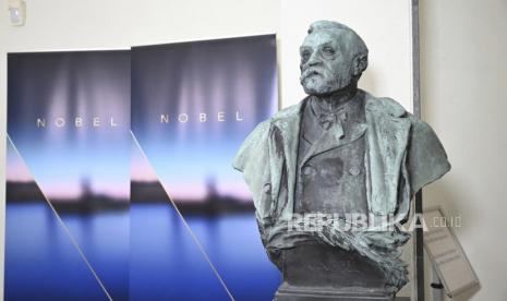 Patung Alfred Nobel (ilustrasi). 