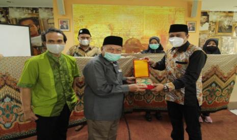 Sambut Kegembiraan Bermuktamar, Suara Muhammadiyah Rilis Batik Parang Gurdha - Suara Muhammadiyah