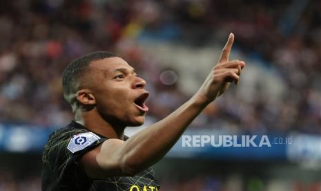 Striker Paris Saint-Germain (PSG) Kylian Mbappe yang diincar Manchester United.