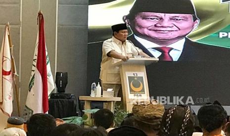 Ketua Umum Partai Gerindra, Prabowo Subianto. Prabowo Subianto sebut pemberantasan korupsi diantaranya dengan memperbaiki birokrasi.