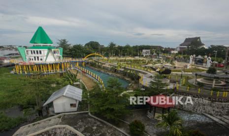 Suasana Taman Kameloh di Kota Palangkaraya, Kalimantan Tengah, Sabtu (9/5/2020). Pemerintah Kota Palangkaraya menerapkan Pembatasan Sosial Skala Besar (PSBB) mulai hari Senin (11/5/2020) dan diberlakukan 14 hari usai disetujui Kementerian Kesehatan sebagai upaya percepatan penanganan wabah COVID-19