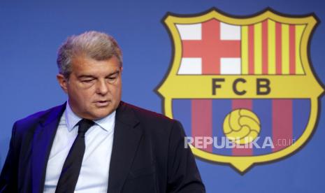  Presiden FC Barcelona Joan Laporta