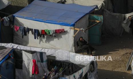 Sebuah kamp untuk pengungsi Palestina yang melarikan diri dari Rafah dan Jalur Gaza utara terlihat di barat Deir Al Balah, Jalur Gaza selatan 23 April 2024.