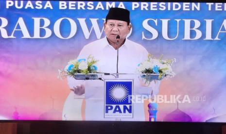 Capres pemenang Pilpres 2024, Prabowo Subianto saat menghadiri acara berbuka bersama di Kantor DPP PAN, Jakarta Selatan, Kamis (21/3/2024). 