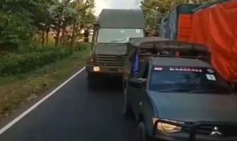 Viral Video Truk Hadang Rombongan Alutsista TNI, Ini Penjelasan Polisi