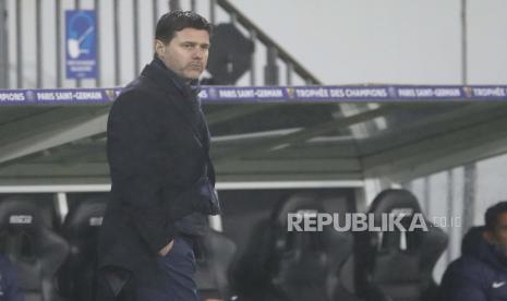 Pelatih kepala PSG Mauricio Pochettino saat pertandingan sepak bola Piala Champions antara Paris Saint-Germain dan Olympique Marseille di stadion Bollaert di Lens, Prancis utara, Rabu, 13 Januari 2021. 