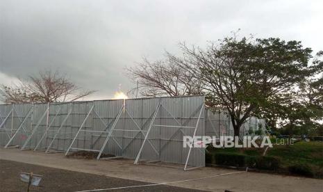 Lokasi semburan api di rest area KM 86 B Tol Cipali, wilayah Kabupaten Subang, Jawa Barat. 