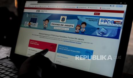 Pendaftaran Penerimaan Peserta Didik Baru (PPDB) secara online (Ilustrasi). Jalur zonasi Penerimaan Peserta Didik Baru (PPDB) DKI Jakarta 2020 dibuka mulai hari ini. 