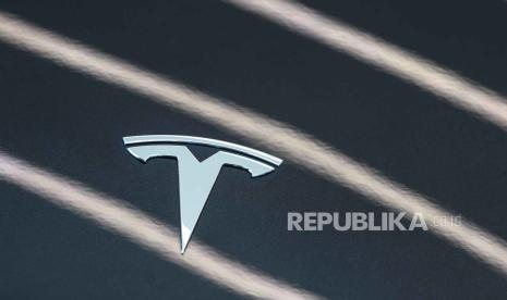 Tesla telah mengumumkan penarikan kembali (recall) 1,85 juta kendaraan di Amerika Serikat