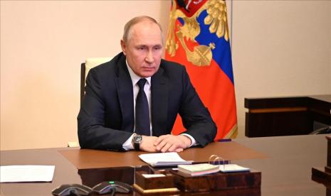 Presiden Rusia Vladimir Putin pada Selasa (12/4/2022) mengatakan Ukraina telah mengubah sikapnya dari apa yang sudah disepakati dalam perundingan damai bulan lalu di Istanbul, dengan mengatakan pembicaraan itu sekarang berada di 