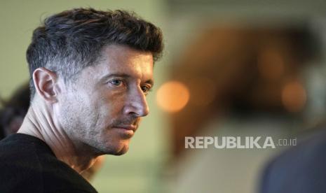 Penyerang Polandia Robert Lewandowski.