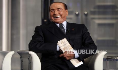 Presiden Monza Silvio Berlusconi yang telah berpulang.