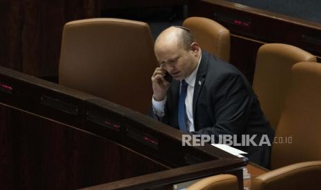 Perdana Menteri Israel Naftali Bennett dan Menteri Luar Negeri Israel Yair Lapid telah sepakat membubarkan parlemen, Senin (20/6/2022). 