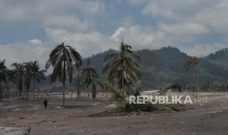 Perkampungan sekitar Gunung Semeru.