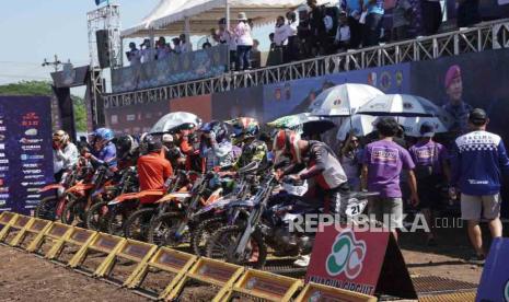 Pertamina Patra Niaga berpartisipasi sebagai sponsor Kejurnas Kepala Staf Angkatan Laut (KASAL) Cup Supertrack Putaran Salatiga atau Putaran Ketiga Tahun 2023 yang berlangsung pada Sabtu (22/7/23) hingga Ahad (23/7/23) di Sirkuit Jangkar Terpadu Universitas Islam Negeri (UIN) Salatiga, Jawa Tengah.