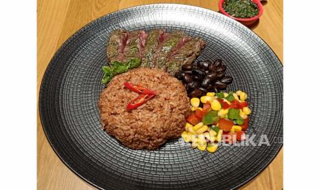 Mexican Bowl, salah satu menu dari restoran El Toro, ini adalah daging Wagyu, nasi tomat khas Mexico, tumis sayuran san kacang panggang.