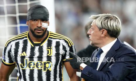 Bek tangguh Juventus Bremer. 