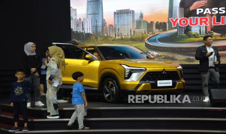 Sejumlah Mobil Mitsubishi dipamerkan saat Ajang Gaikindo Indonesia International Auto Show (GIIAS) 2024 di ICE BSD, Tangerang,Banten, Kamis (18/7/2024).