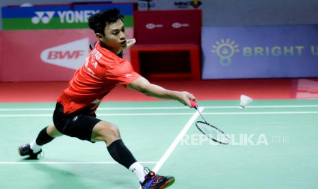 Tunggal putra Indonesia Shesar Hiren Rhustavito