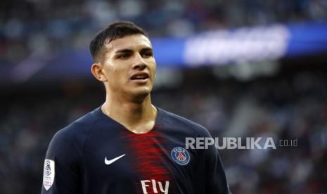 Leandro Paredes. Juventus akhirnya mengumumkan kesuksesan mereka mendatangkan Leandro Paredes dari Paris Saint-Germain. Pemain internasional Argentina itu bergabung dengan status pinjaman selama satu musim. Namun transfer ini bisa menjadi permanen jika sejumlah syarat terpenuhi, dengan harga sebesar 22,6 juta poundsterling.