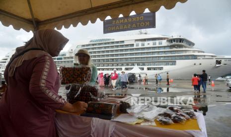 Kapal pesiar di pelabuhan CT3 Badan Pengusahaan Kawasan Sabang (BPKS), Aceh, Senin (19/12/2022).