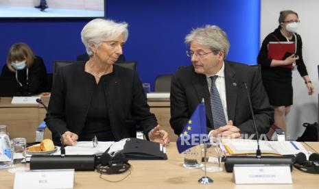  Kepala Bank Sentral Eropa (ECB) Christine Lagarde mengatakan outlook atau prediksi ekonomi Eropa 