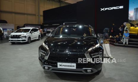 Sejumlah Mobil Mitsubishi dipamerkan saat ajang Gaikindo Indonesia International Auto Show (GIIAS) 2024 di ICE BSD, Tangerang,Banten, Kamis (18/7/2024).