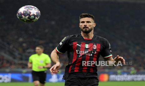  Penyerang AC Milan, Olivier Giroud bereaksi setelah timnya jumpa Sampdoria pada giornata ke-36 Serie A. Milan menang 5-1 atas La Samp di Stadion San Siro, Ahad (21/5/2023) dini hari WIB.