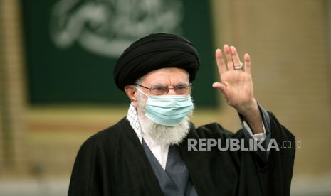 Pemimpin Tertinggi Iran Ayatollah Ali Khamenei mengatakan Iran membuka kemungkinan untuk kesepakatan nuklir dengan Barat 