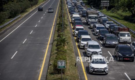 Pengendara Motor Masuk ke Tol di Bandung Ikuti Google Maps (ilustrasi).