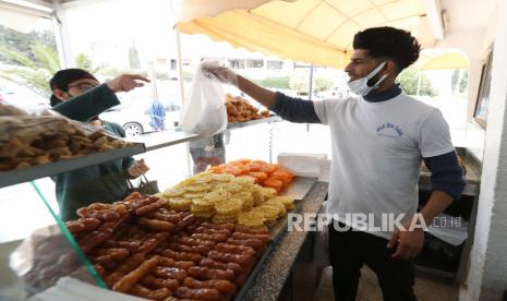 Ratusan warga Tunisia menggelar unjuk rasa memprotes kemiskinan, kenaikan harga dan kelangkaan sejumlah bahan makanan.