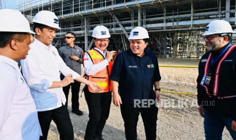 Presiden Jokowi saat mengunjungi smelter PT Freeport Indonesia di Gresik, Selasa (20/6/2023).