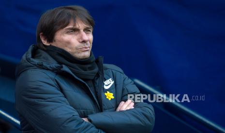 Manajer Chelsea Antonio Conte sebelum pertandingan sepak bola Liga Inggris antara Manchester City dan Chelsea FC yang diadakan di stadion Etihad, Manchester, Inggris, 04 Maret 2018 (diterbitkan ulang 20 Mei 2019).