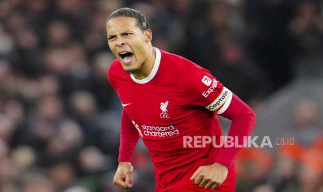 Bek Liverpool Virgil van Dijk.