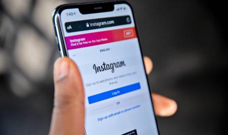 Jeng Jeng! Instagram Rilis Fitur yang Mungkinkan Pengguna Chat Langsung ke WhatsApp. (FOTO: Unsplash/Solen Feyissa)