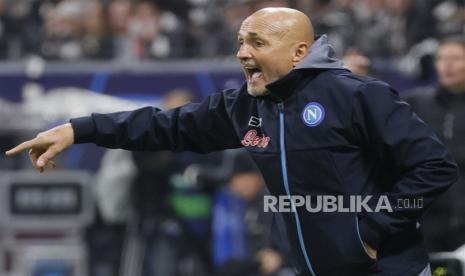 Pelatih kepala Napoli Luciano Spalletti bereaksi pada Liga Champions UEFA, Babak 16 besar, leg pertama antara Eintracht Frankfurt dan SSC Napoli di Frankfurt, Jerman,  Rabu (22/2/2023) dini hari WIB.