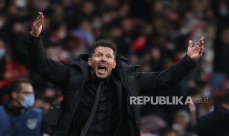 Pelatih kepala Atletico Madrid Diego Simeone bereaksi selama pertandingan sepak bola LaLiga Spanyol antara Atletico Madrid dan Getafe CF yang diadakan di stadion Wanda Metropolitano, di Madrid, beberapa waktu lalu.