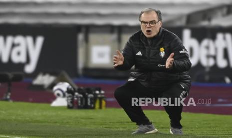  Manajer Leeds Marcelo Bielsa bereaksi.