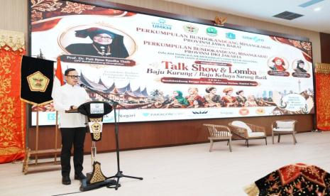 wamendagri-bima-arya-dukung-bundo-kanduang-lestarikan-adat-minangkabau