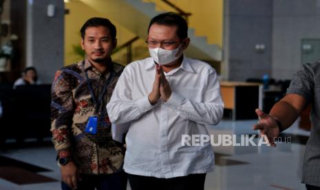 Sekretaris Mahkamah Agung (MA) Hasbi Hasan usai menjalani pemeriksaan sebagai tersangka di Gedung Merah Putih KPK, Jakarta, Rabu (24/5/2023). KPK memutuskan tidak menahan sekretaris MA Hasbi Hasan sebagai tersangka kasus dugaan suap pengurusan perkara setelah menjalani pemeriksaan selama 7 jam. Hasbi ditetapkan sebagai tersangka oleh KPK dalam kasus dugaan suap pengurusan perkara di lingkungan MA dan dilakukan pencegahan untuk tidak melakukan berpergian ke luar negeri selama 6 bulan mulai dari 9 Mei hingga 9 November 2023.