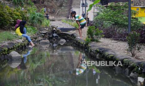 Budidaya Ikan di Sungai untuk Menopang Kegiatan Masjid (ilustrasi).