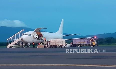 Ilustrasi pesawat di Bandara Frans Seda Maumere, NTT.