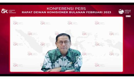 Tangkapan layar Kepala Eksekutif Pengawas Perbankan Otoritas Jasa Keuangan (OJK) Dian Ediana Rae dalam konferensi pers RDK OJK.