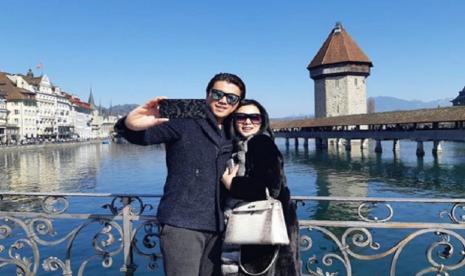 Syahrini dan Reino saat liburan ke Luzern, Swiss