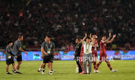 Pelatih timnas Indonesia Shin Tae Yong dan pasukannya. 