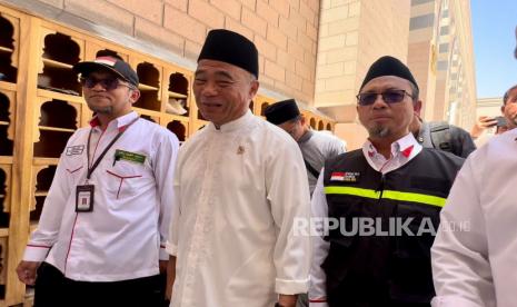 Menteri Koordinator Bidang Pembangunan Manusia dan Kebudayaan (Menko PMK) Muhadjir Effendy mengunjungi Raudhah  di sela kunjungannya melihat kesiapan petugas dan fasilitas pelayanan jemaah haji Indonesia di Makkah dan Madinah, Sabtu (3/6/2023).