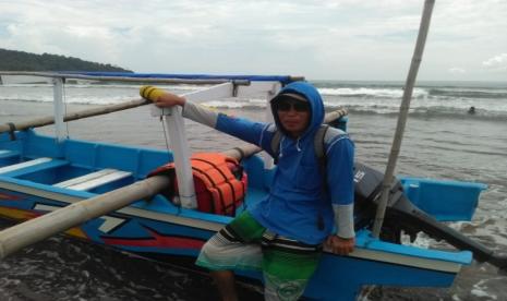 Senyum Bahagia Para Pencari Nafkah di Pantai Pangandaran