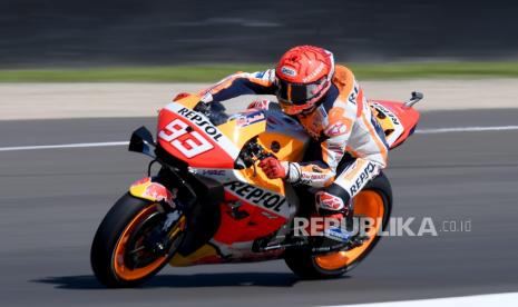  Pembalap MotoGP Spanyol Marc Marquez dari Tim Repsol Honda beraksi selama sesi latihan bebas pertama untuk Grand Prix Sepeda Motor Italia di sirkuit Mugello di Scarperia, Italia tengah, 28 Mei 2021.