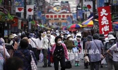 Gubernur Tokyo Yuriko Koike mengatakan status ibu kota Jepang saat ini masuk ke tingkat level merah Covid-19. Ilustrasi.